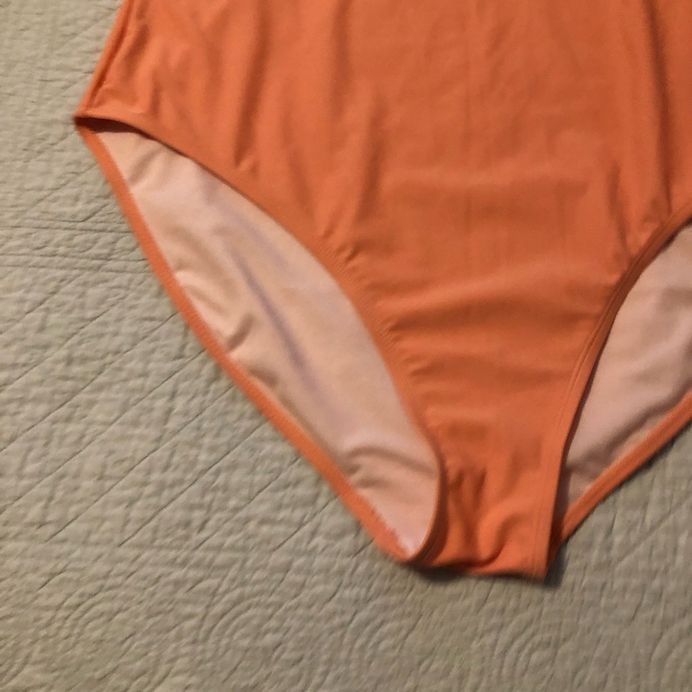 Nicole Miller swimsuit. Size 3X. NWT - Picture 4 of 5